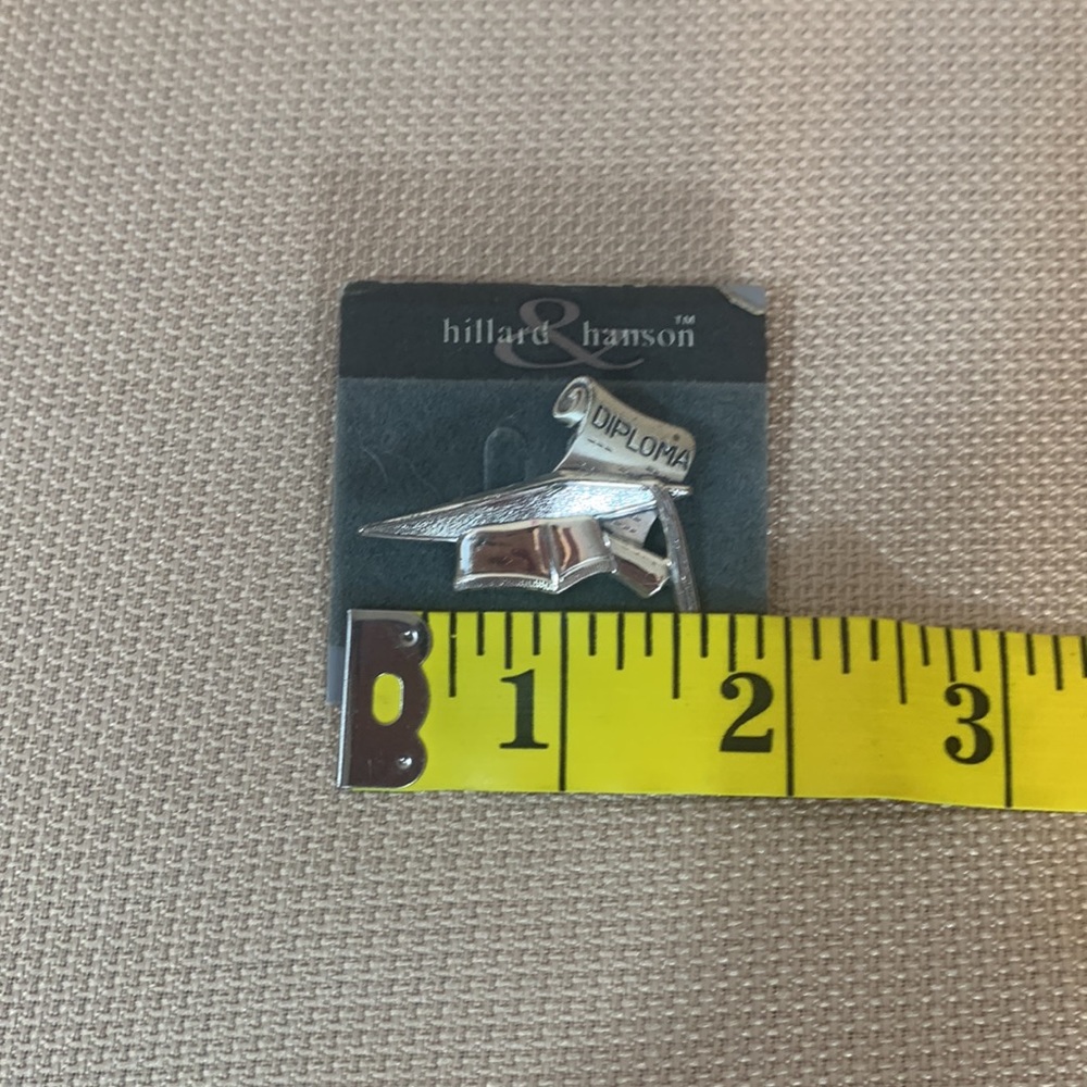 Hilliard & Hanson Unisex Graduation Sterling Silver Mortarboard and Diploma Pin - Picture 7 of 8